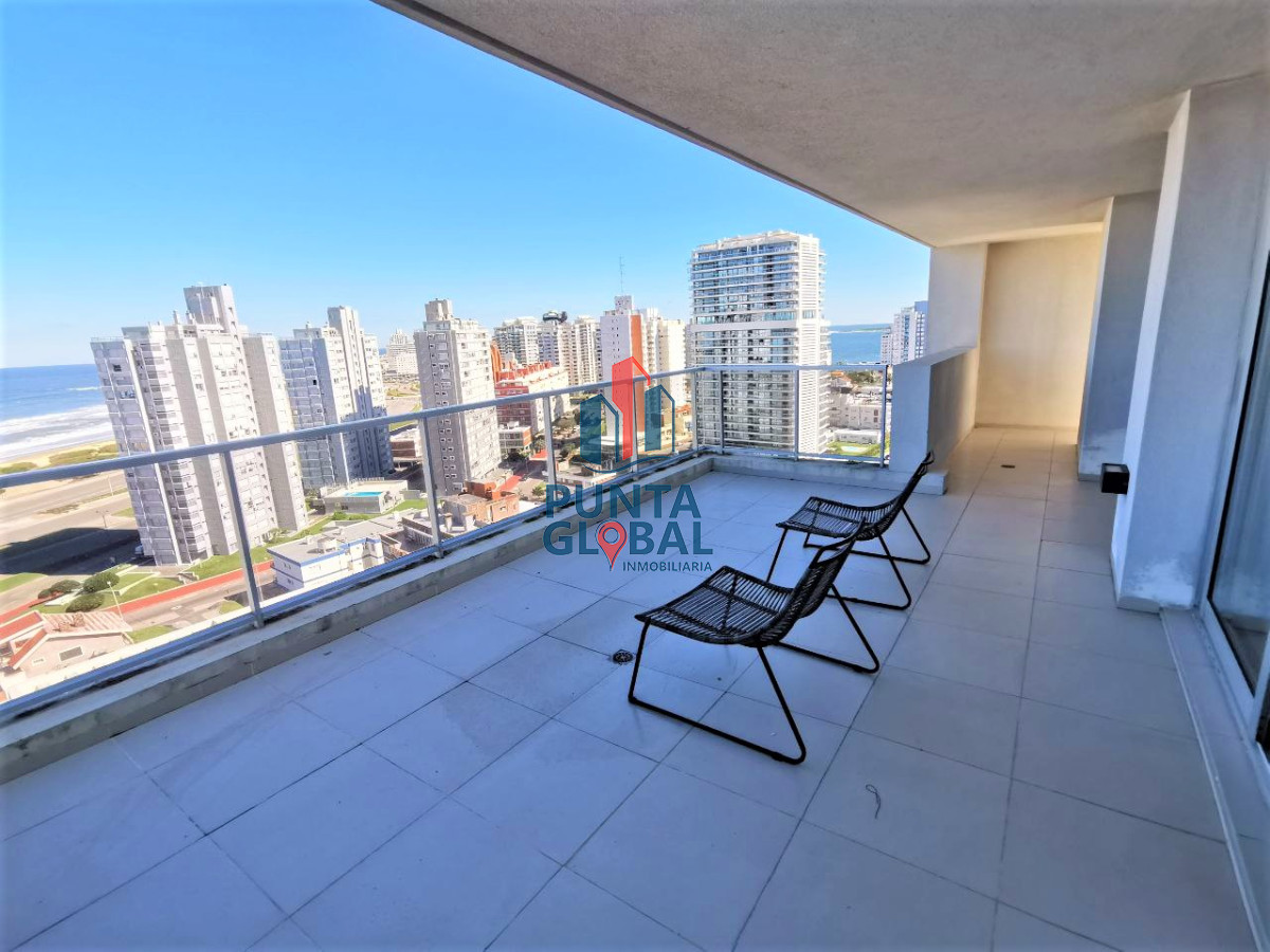 Apartamento ID.164 - Excelente Penthouse en venta- 3 dormitorios en  zona BRAVA, Punta del este