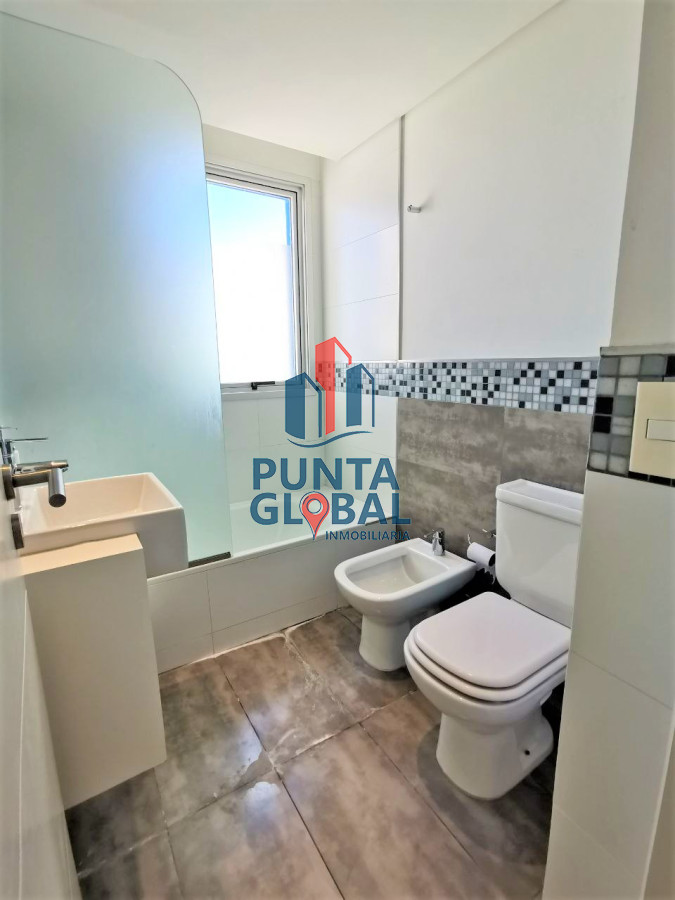 Apartamento ID.164 - Excelente Penthouse en venta- 3 dormitorios en  zona BRAVA, Punta del este