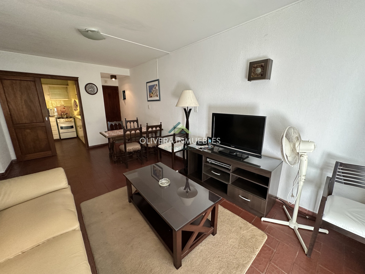 Apartamento ID.12482 - Apartamento de 2 dormitorios en PUNTA DEL ESTE, zona AIDY GRILL