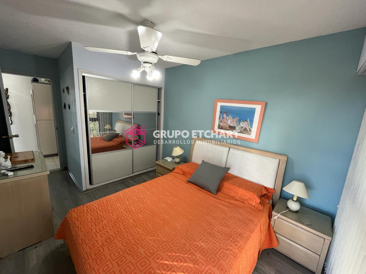 Apartamento ID.56 - Apartamento en venta de 2 dormitorios, terraza con vista al mar- Brava, Punta del Este