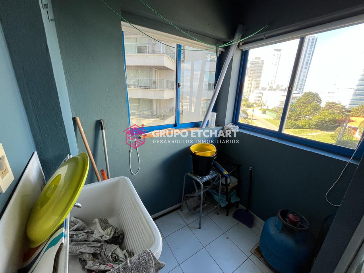 Apartamento ID.56 - Apartamento en venta de 2 dormitorios, terraza con vista al mar- Brava, Punta del Este