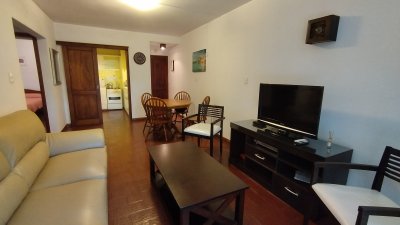 Apartamento de 2 dormitorios en PUNTA DEL ESTE, zona AIDY GRILL