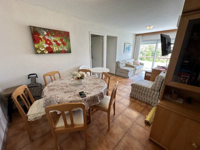 Apartamento de 1 dormitorio en venta Aidy Grill Punta del Este 