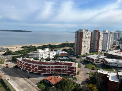 Apartamento en venta 2 dormitorios, zona Mansa en Punta del Este 