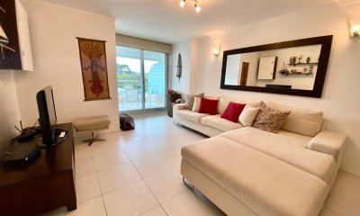Apartamento en venta de 2 dorm y dependencia en Brava Punta del Este