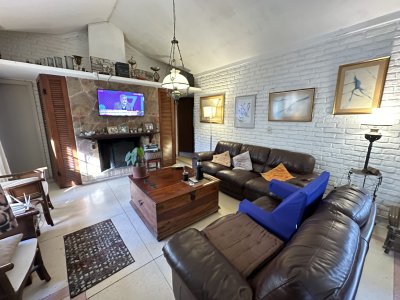 Casa en alquiler de 4 dormitorios ENERO Punta del Este 