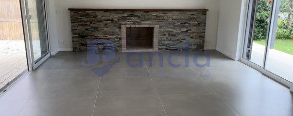 Casa en venta a estrenar de 4 dormitorios en Rincón del indio. Punta del Este