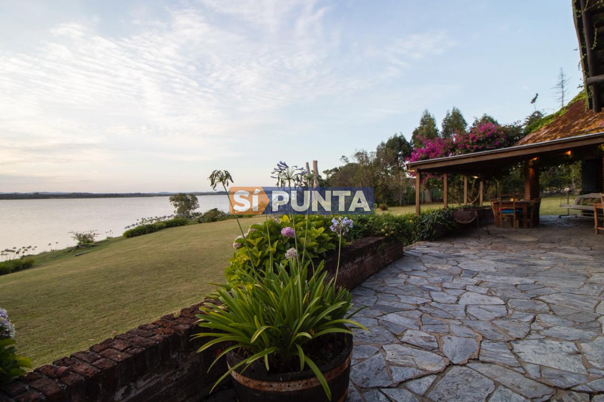 Chacra ID.13680 - Venta chacra sobre Laguna del Sauce 