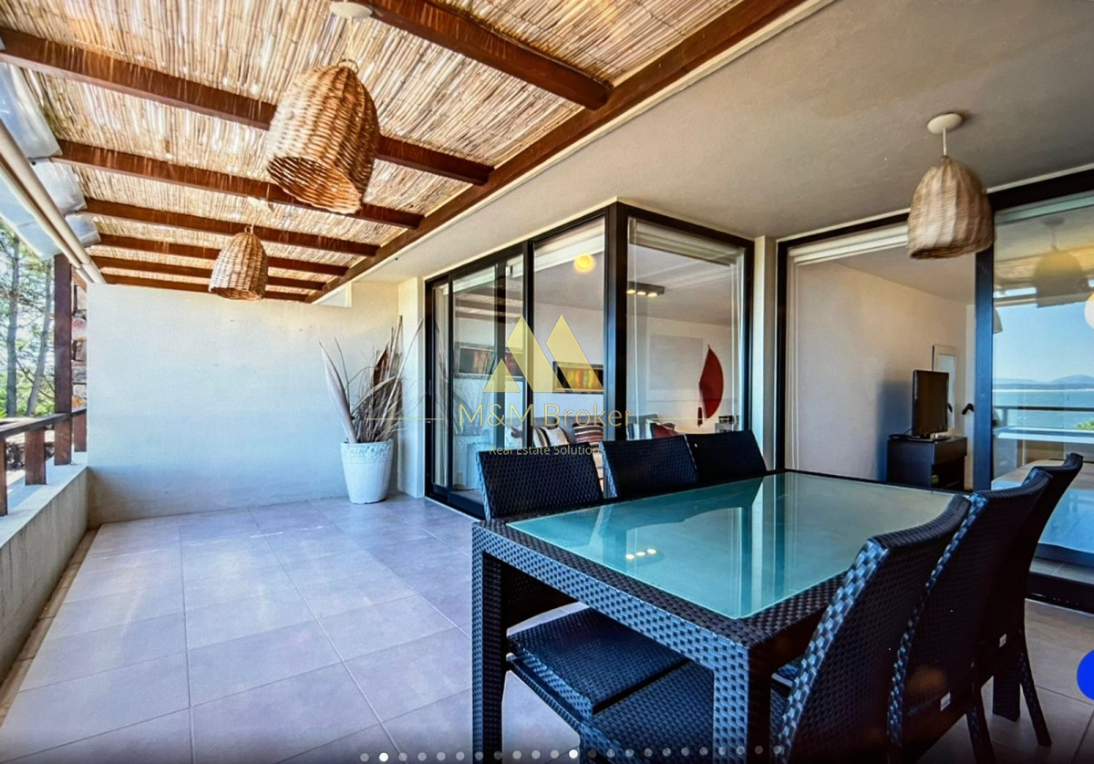 Apartamento ID.605 - Amplio apartamento con 2 dormitorios y 2 baños