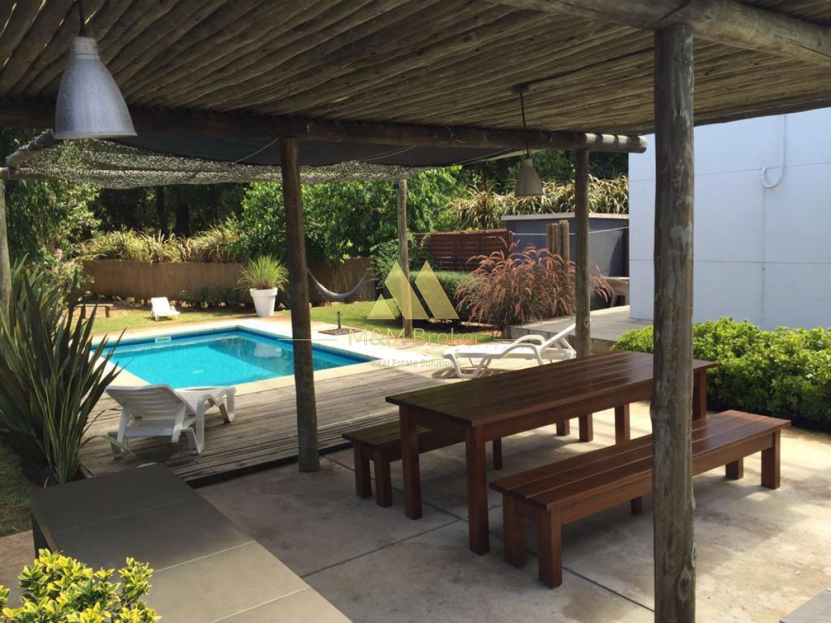 Casa ID.498 - Moderna residencia a estrenar, ubicada en Solanas a metros del mar
