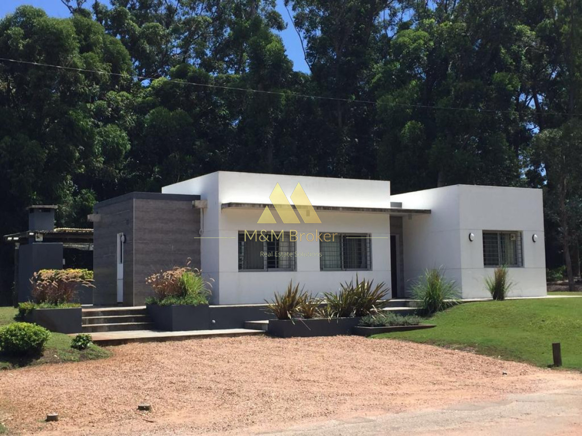 Casa ID.498 - Moderna residencia a estrenar, ubicada en Solanas a metros del mar