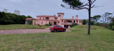 Espectacular casa en primera línea de la costa de Solanas