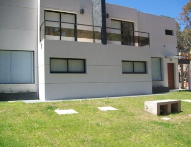 Casa de 4 dormitorios dentro del Complejo Solanas.