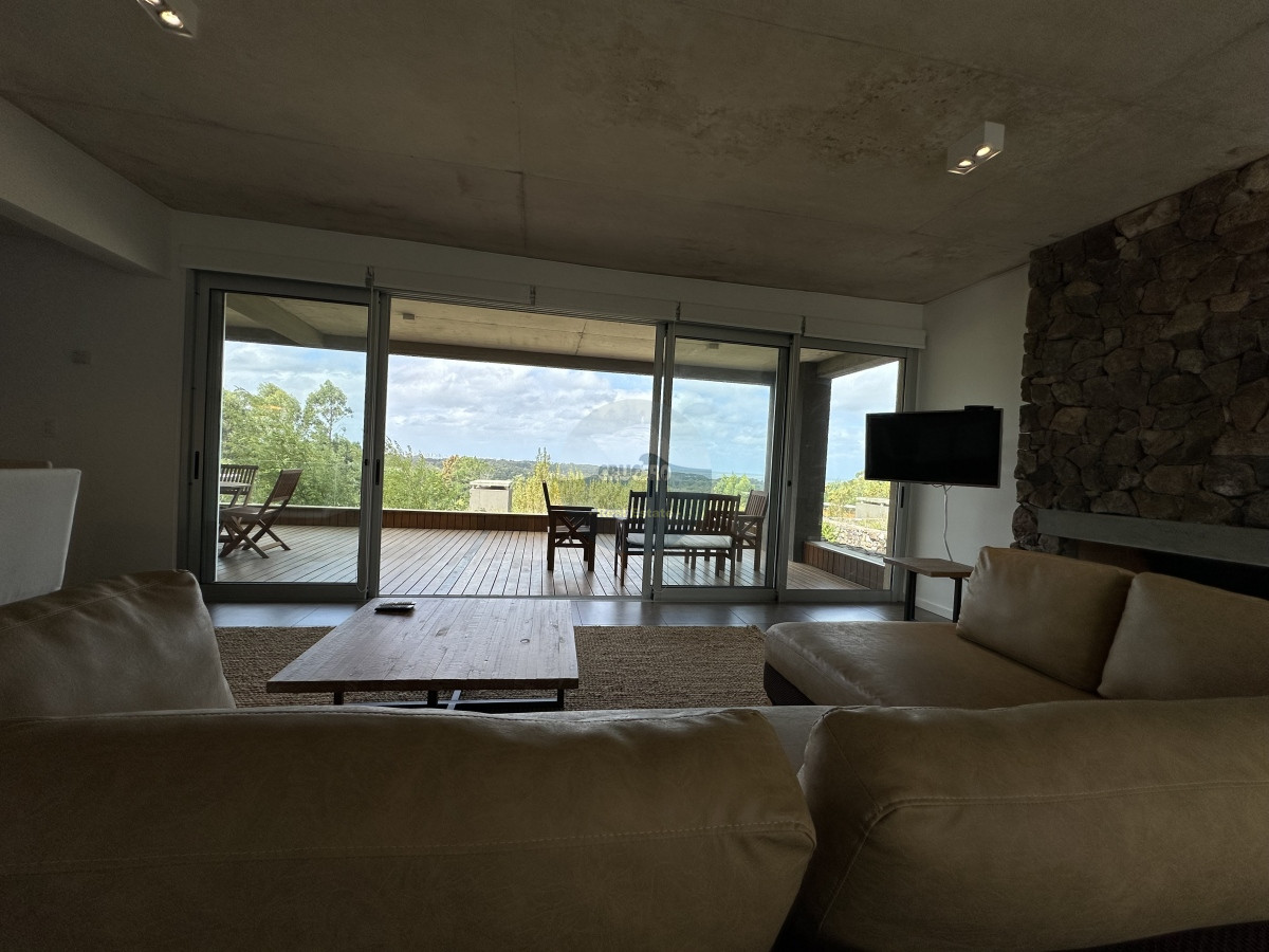 Apartamento ID.6467 - VENTA APARTAMENTO 2 DORMITORIOS PUNTA BALLENA