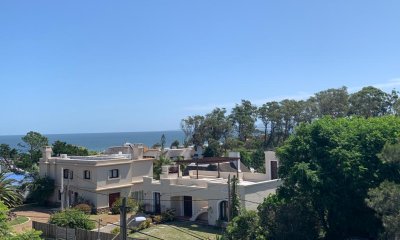 Lindo apartamento en edificio Rinconada del Mar, Punta Ballena