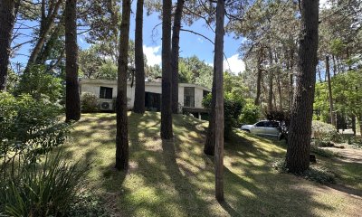 Venta casa en zona Portezuelo bosque, Punta Ballena