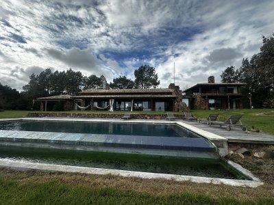 Venta de espectacular Chacra sobre ruta 12, Punta Ballena 