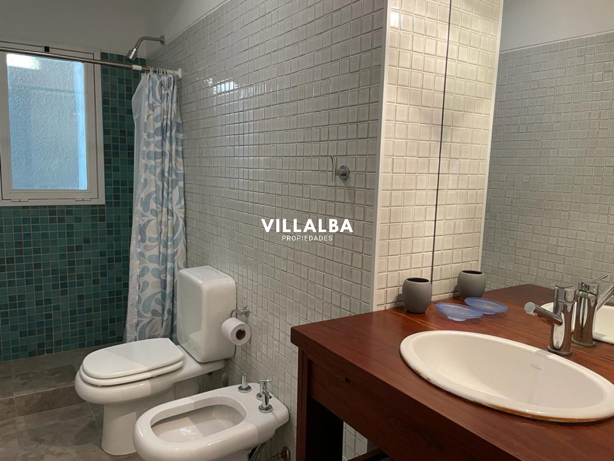 Apartamento ID.3042 - Venta casa con vista al mar. Punta Ballena 