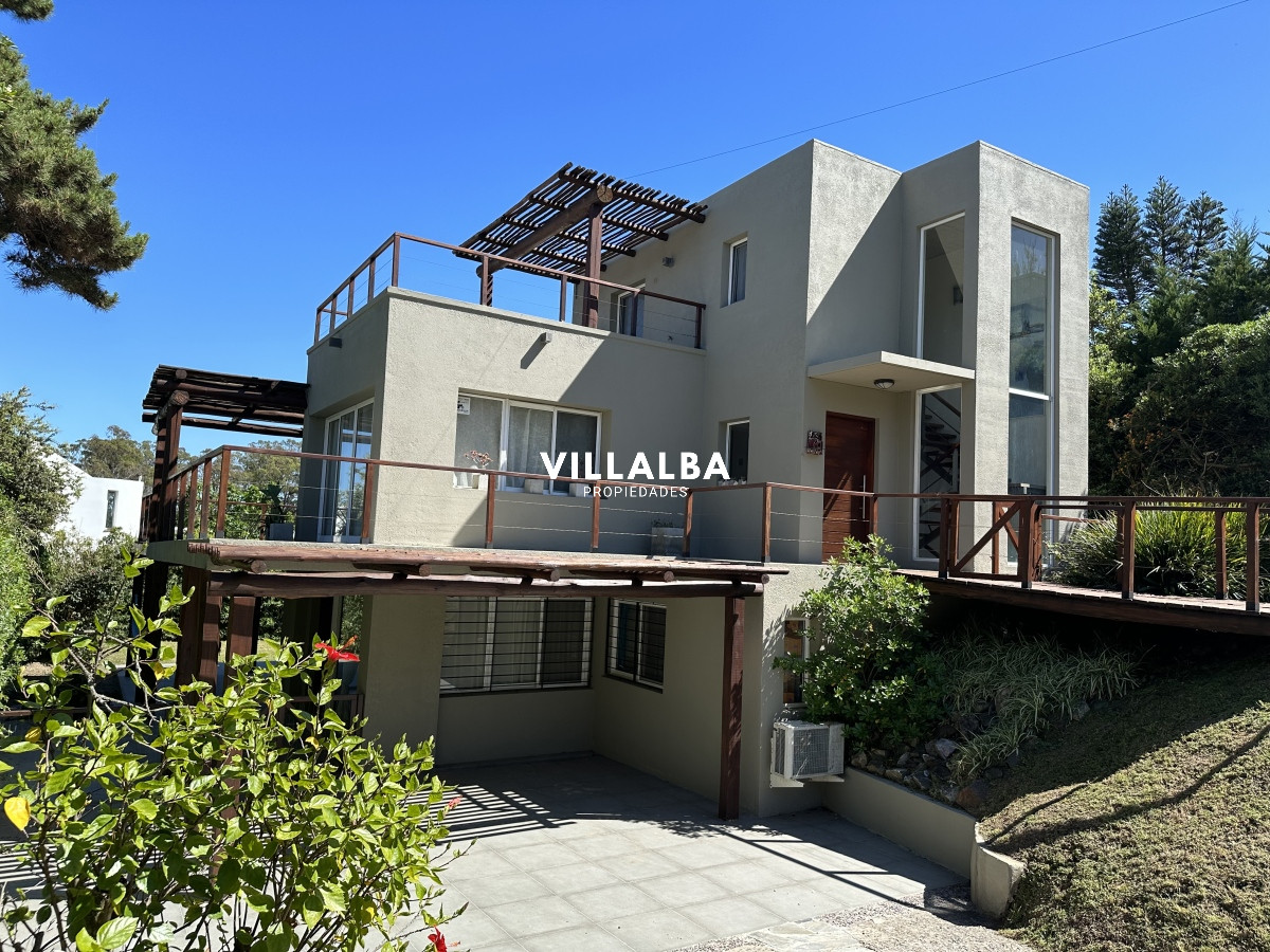 Apartamento ID.3042 - Venta casa con vista al mar. Punta Ballena 