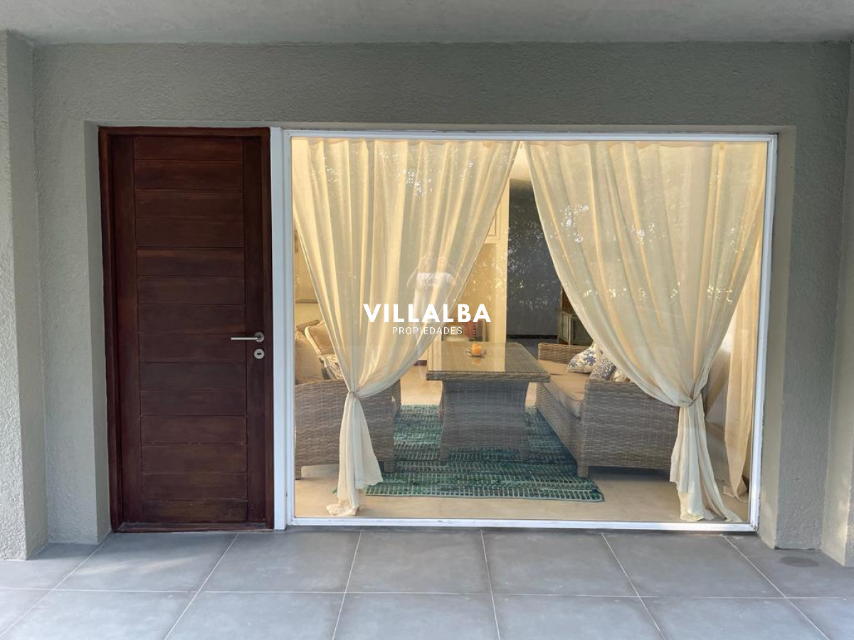 Apartamento ID.3042 - Venta casa con vista al mar. Punta Ballena 