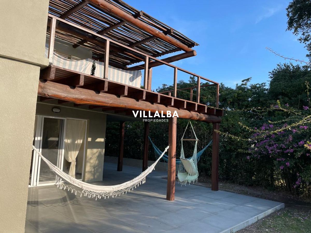 Apartamento ID.3042 - Venta casa con vista al mar. Punta Ballena 