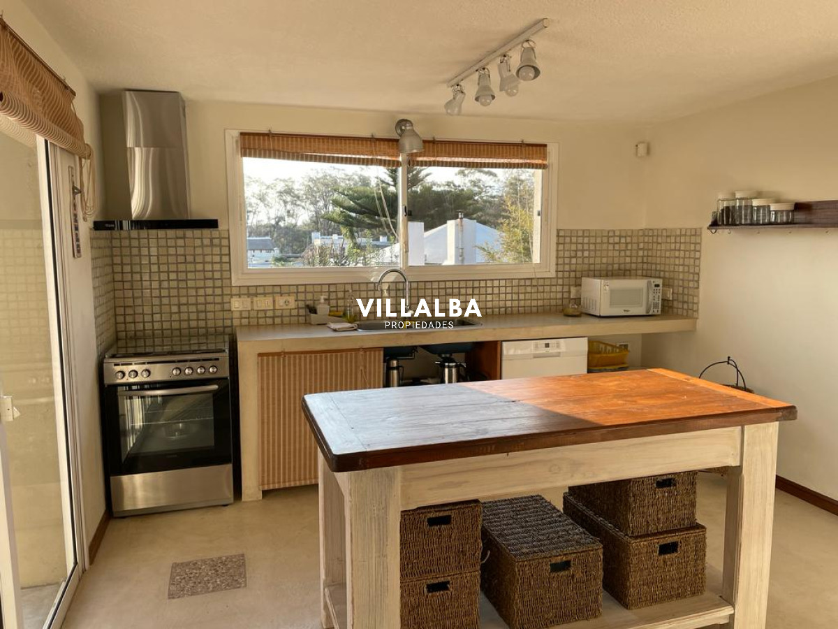 Apartamento ID.3042 - Venta casa con vista al mar. Punta Ballena 