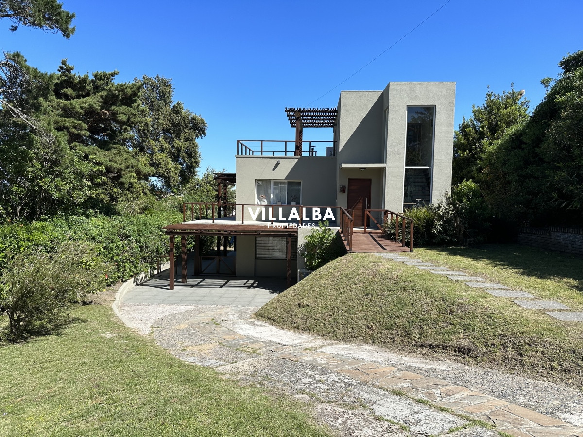 Apartamento ID.3042 - Venta casa con vista al mar. Punta Ballena 