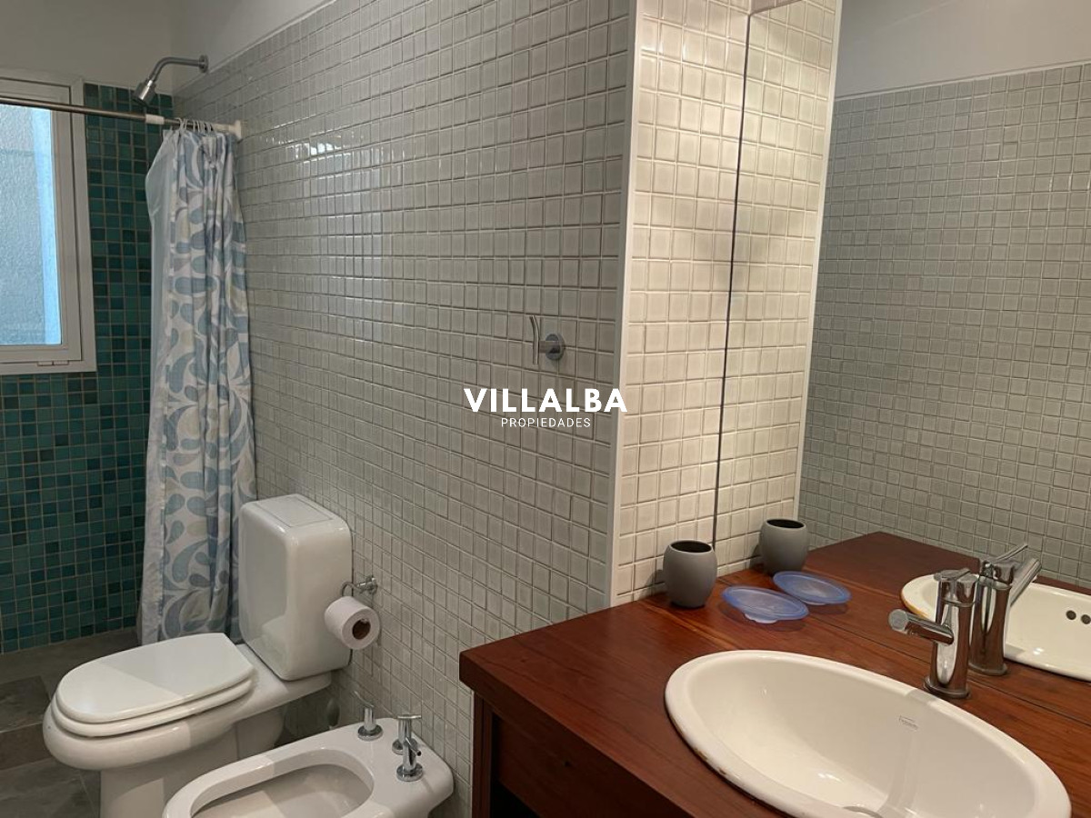 Apartamento ID.3042 - Venta casa con vista al mar. Punta Ballena 