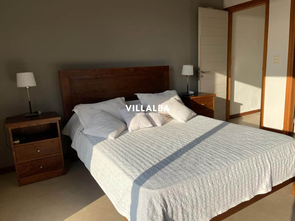 Apartamento ID.3042 - Venta casa con vista al mar. Punta Ballena 