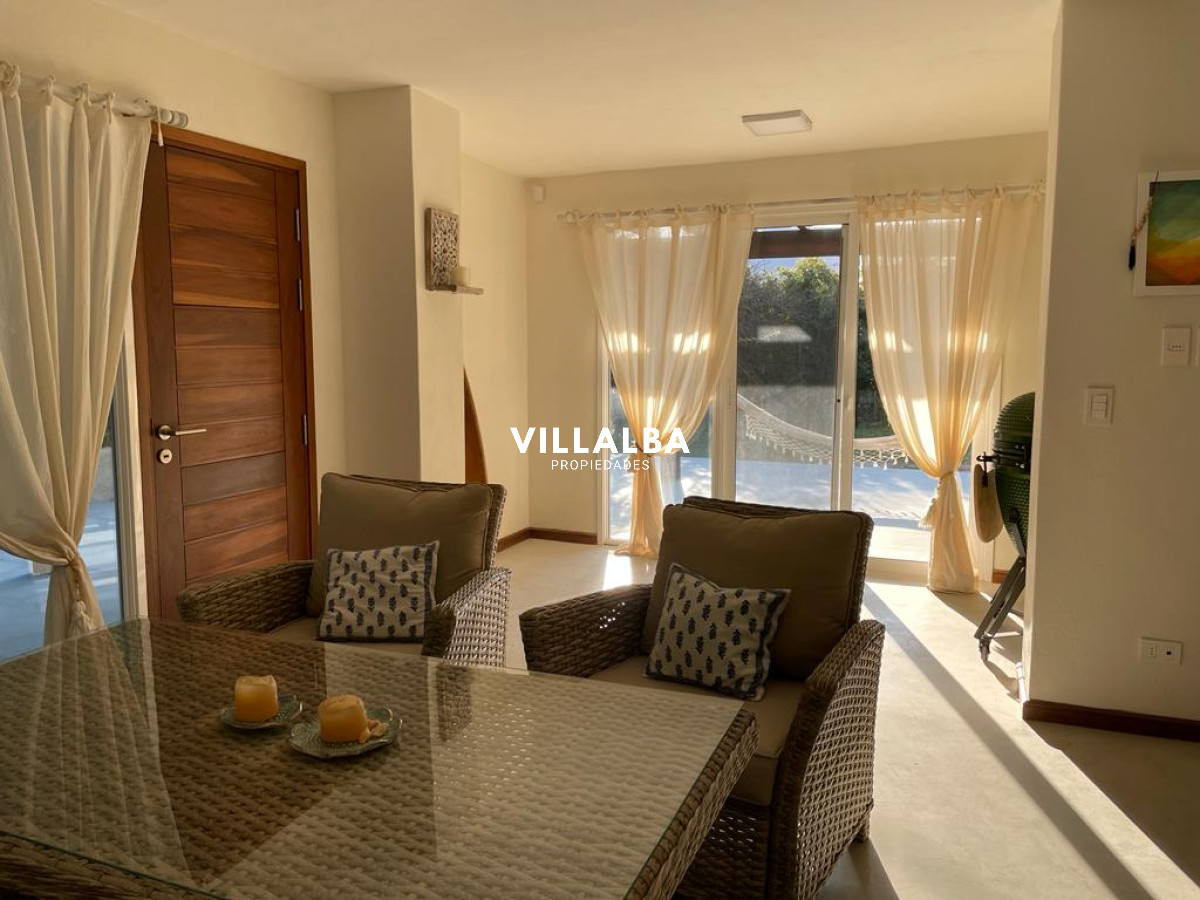 Apartamento ID.3042 - Venta casa con vista al mar. Punta Ballena 