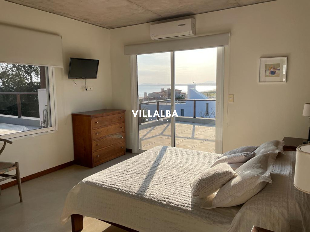 Apartamento ID.3042 - Venta casa con vista al mar. Punta Ballena 