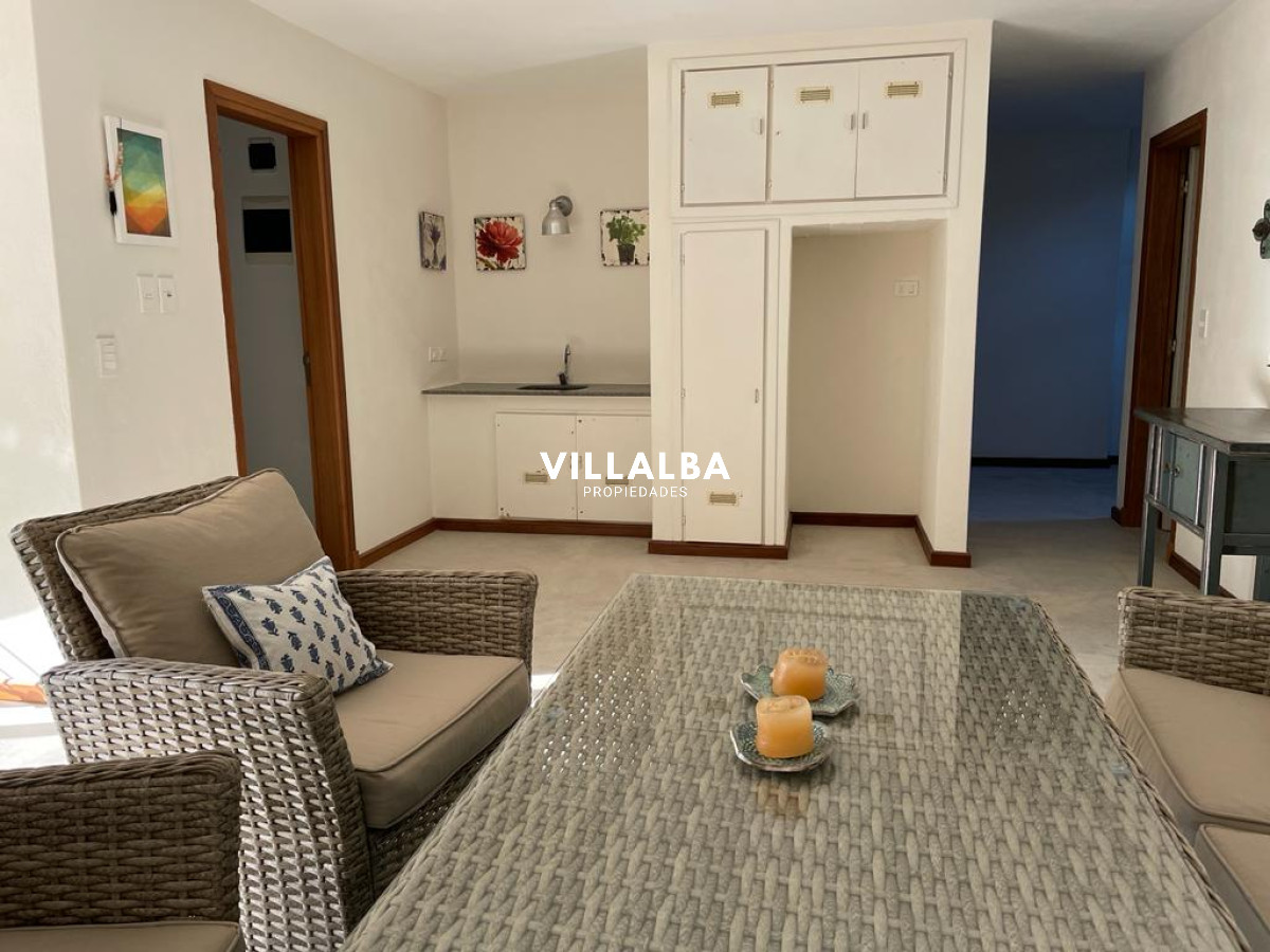 Apartamento ID.3042 - Venta casa con vista al mar. Punta Ballena 