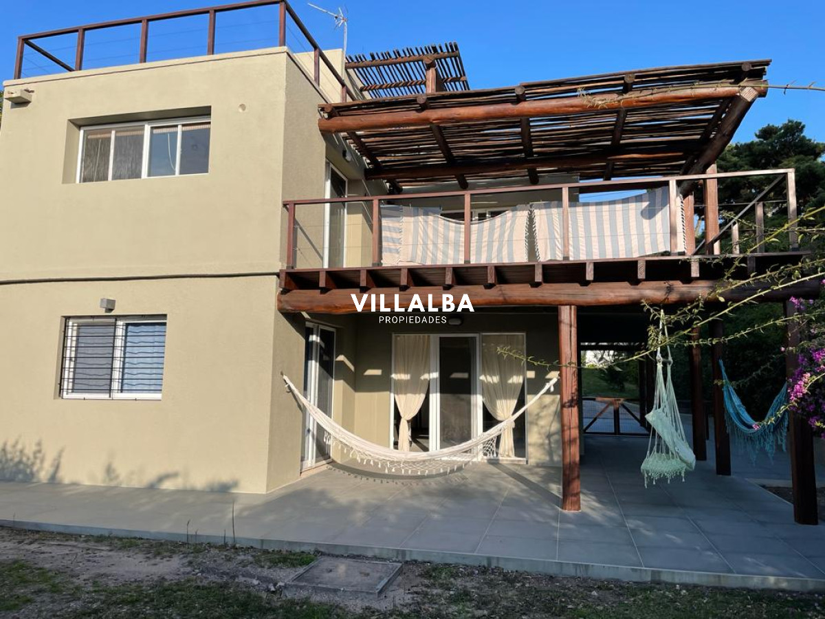 Apartamento ID.3042 - Venta casa con vista al mar. Punta Ballena 