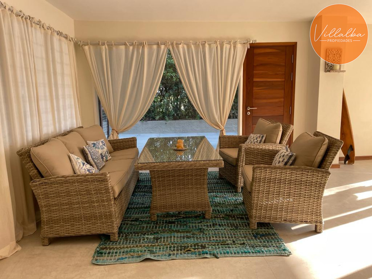 Apartamento ID.3042 - Venta casa con vista al mar. Punta Ballena 