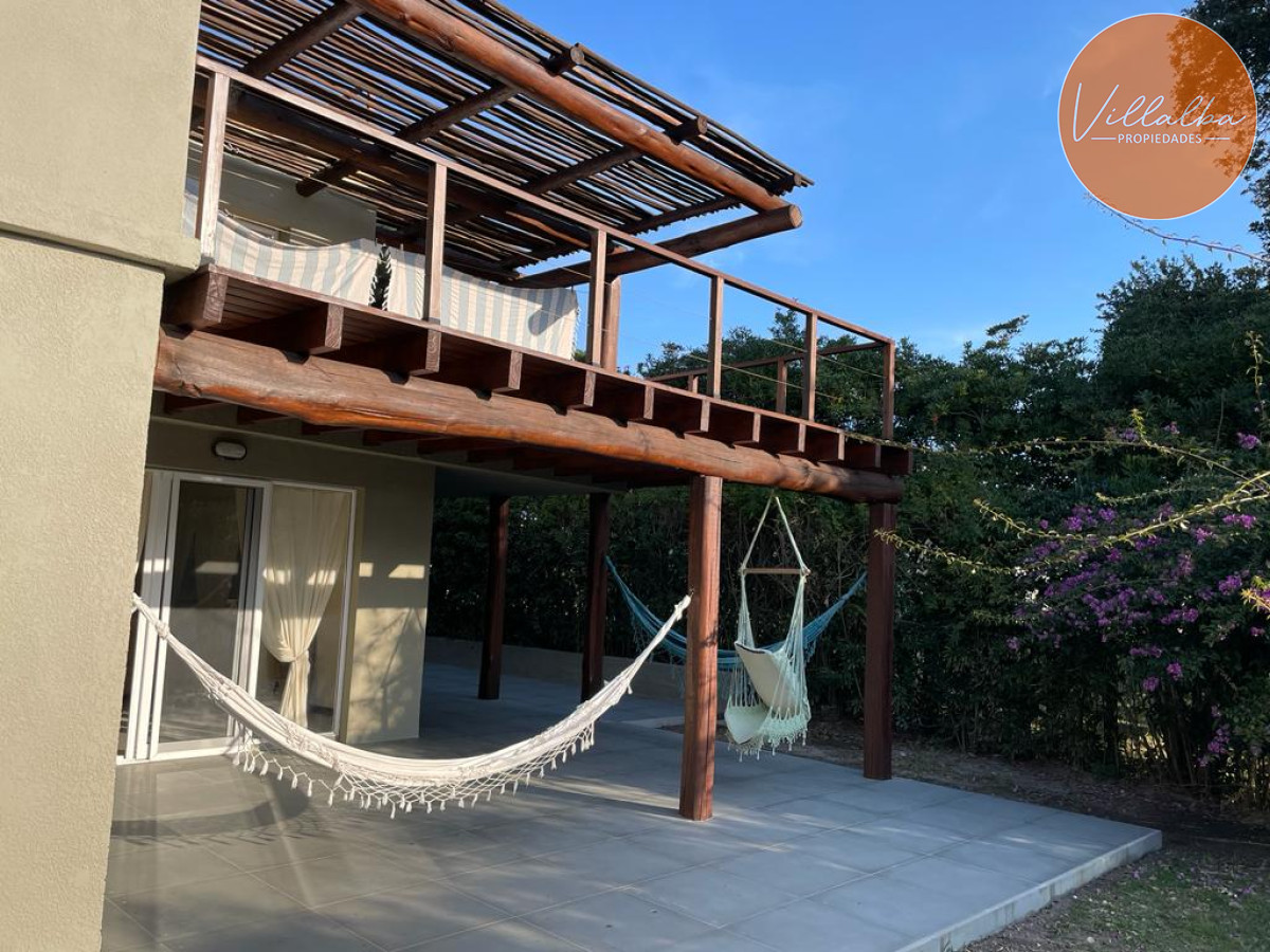 Apartamento ID.3042 - Venta casa con vista al mar. Punta Ballena 