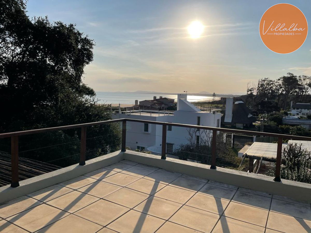 Apartamento ID.3042 - Venta casa con vista al mar. Punta Ballena 