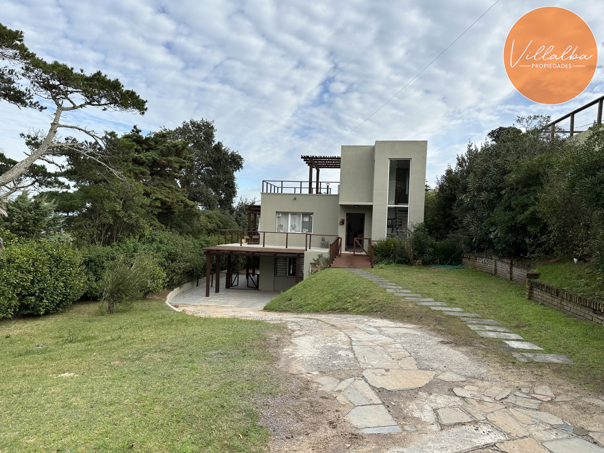 Apartamento ID.3042 - Venta casa con vista al mar. Punta Ballena 