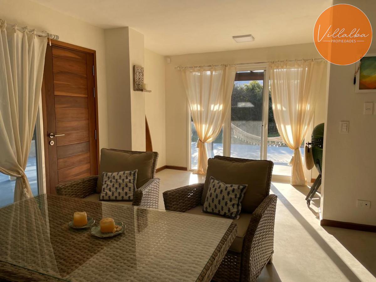 Apartamento ID.3042 - Venta casa con vista al mar. Punta Ballena 