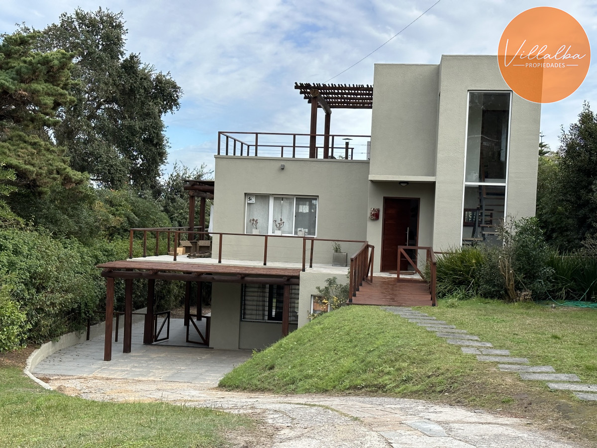 Apartamento ID.3042 - Venta casa con vista al mar. Punta Ballena 