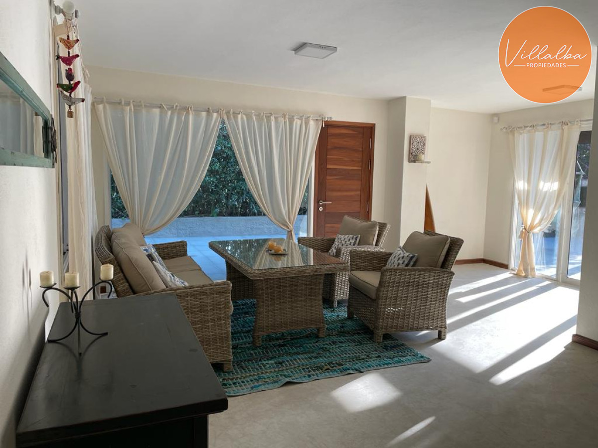 Apartamento ID.3042 - Venta casa con vista al mar. Punta Ballena 