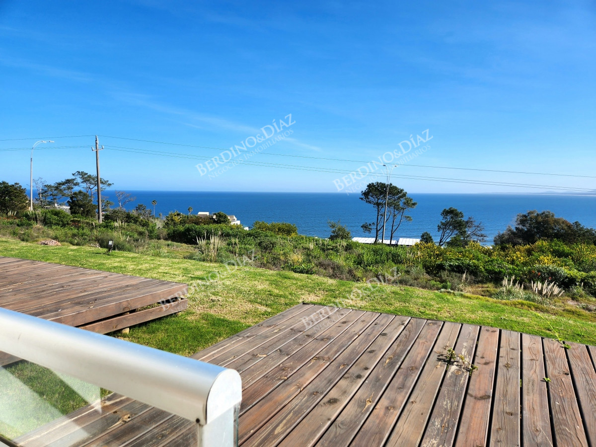 Apartamento ID.1910 - Venta Douplex a estrenar  en Punta Ballena con vista al atardecer 