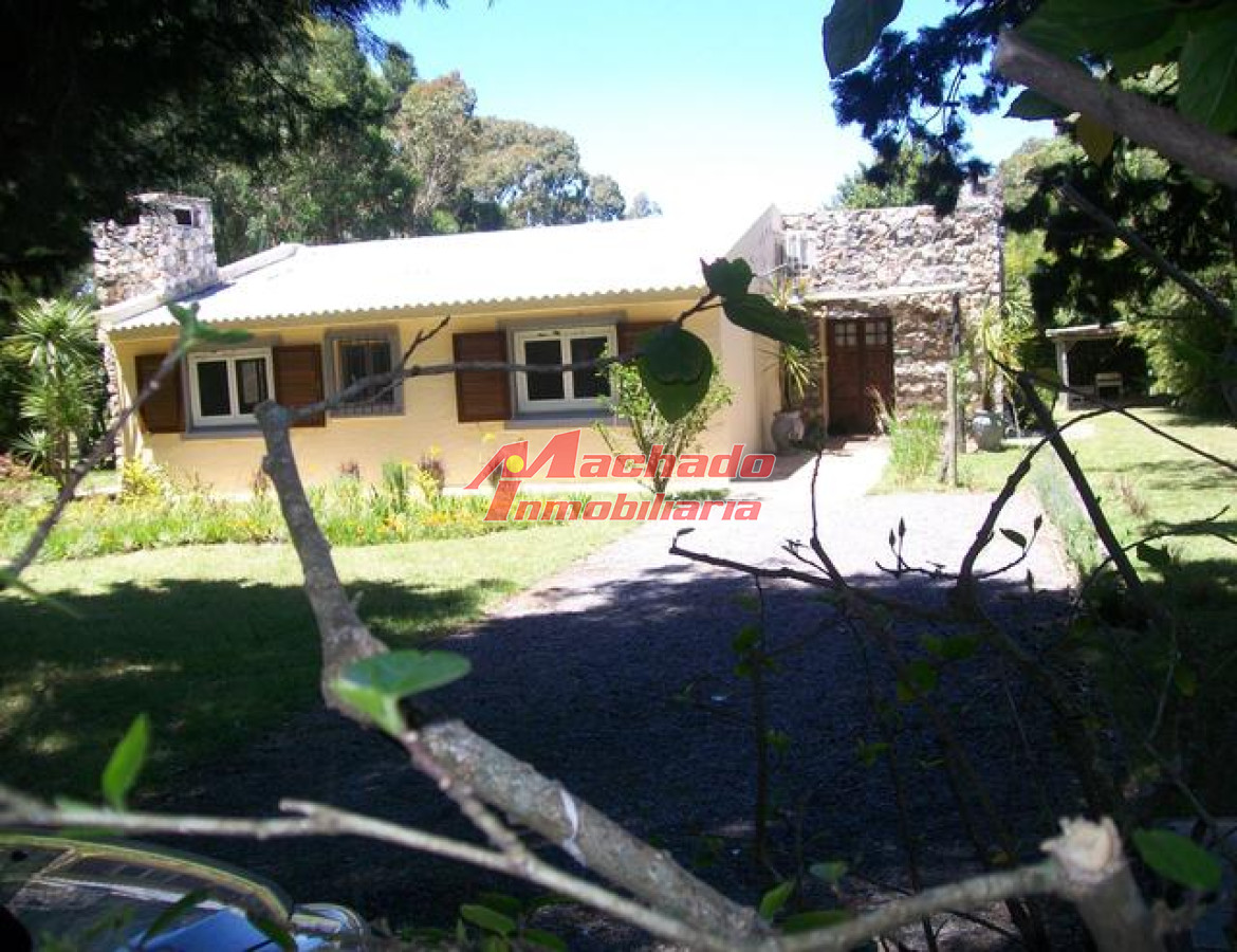 Camino Lussich - GoPunta - Portal Inmobiliario de Punta del Este - Maldonado