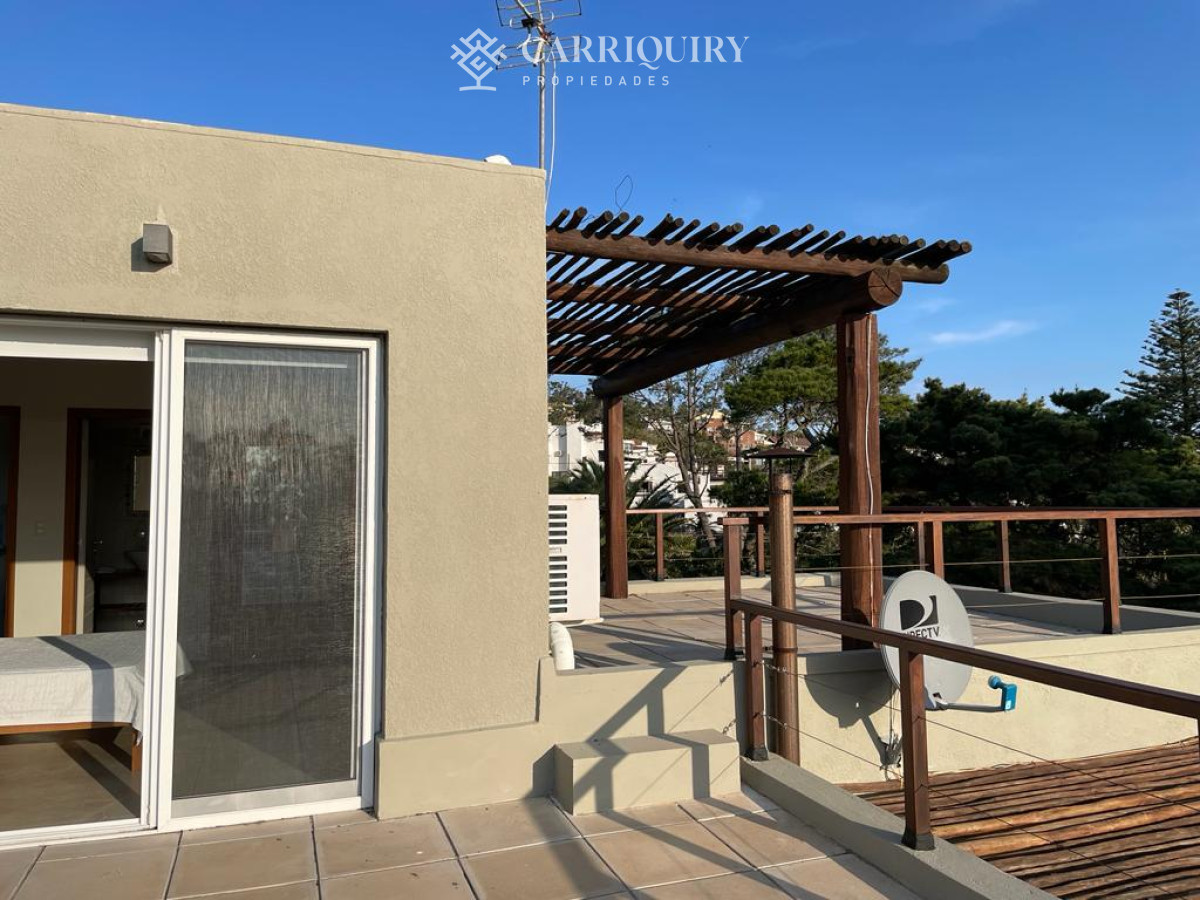 Casa ID.7487/Alquiler-casa-3-dormitorios-mas-servicio-en-Manantiales- - Venta casa con vista al mar. Punta Ballena 