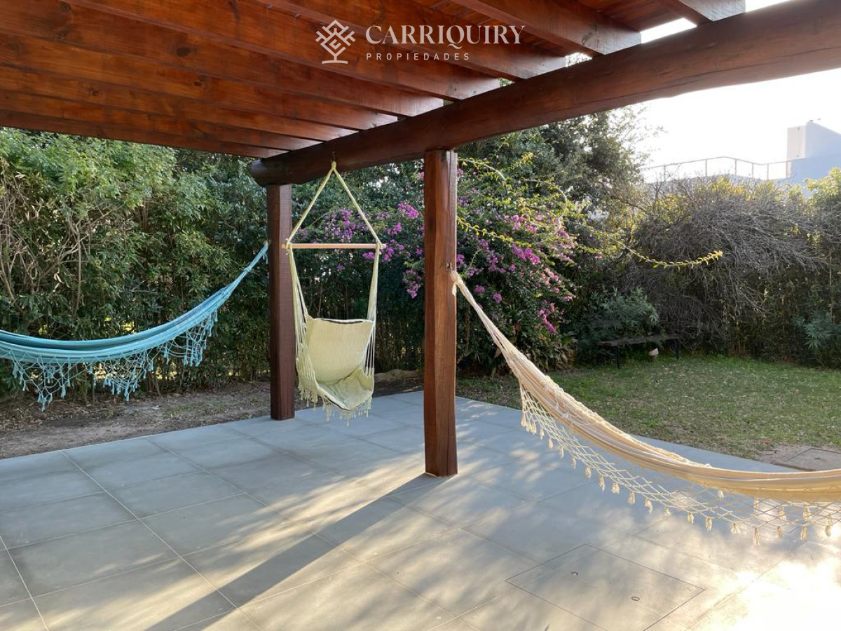 Casa ID.7487/Alquiler-casa-3-dormitorios-mas-servicio-en-Manantiales- - Venta casa con vista al mar. Punta Ballena 