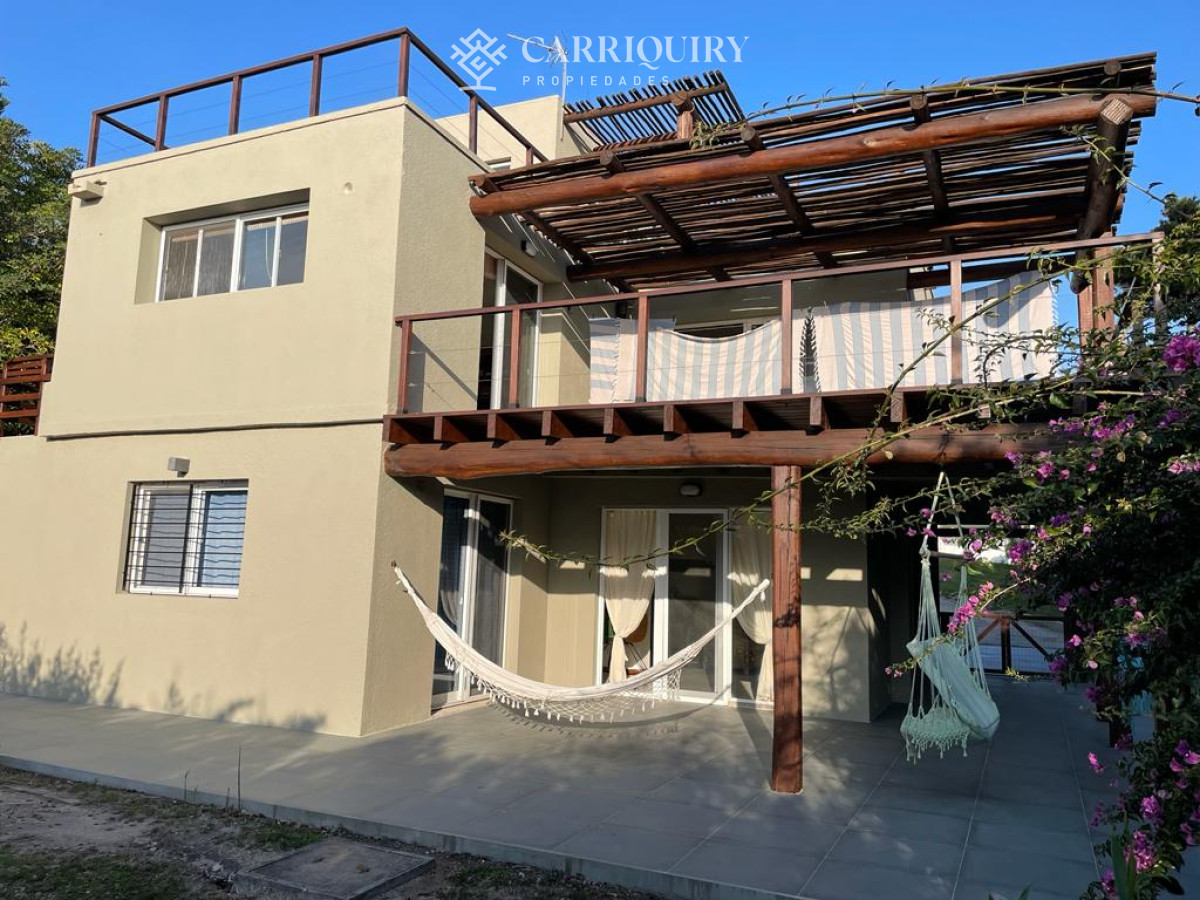 Casa ID.7487/Alquiler-casa-3-dormitorios-mas-servicio-en-Manantiales- - Venta casa con vista al mar. Punta Ballena 