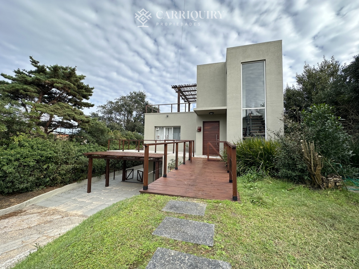 Casa ID.7487/Alquiler-casa-3-dormitorios-mas-servicio-en-Manantiales- - Venta casa con vista al mar. Punta Ballena 