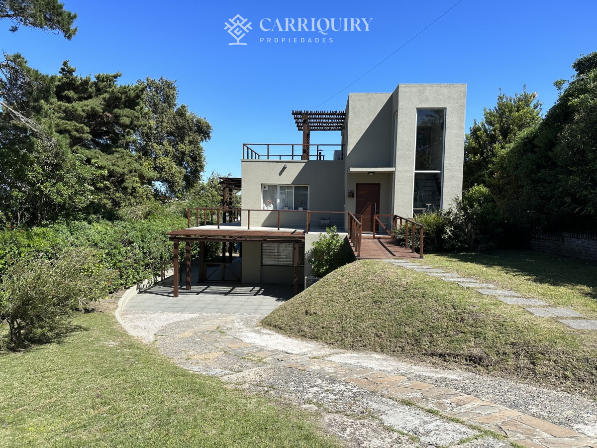 Casa ID.7487/Alquiler-casa-3-dormitorios-mas-servicio-en-Manantiales- - Venta casa con vista al mar. Punta Ballena 