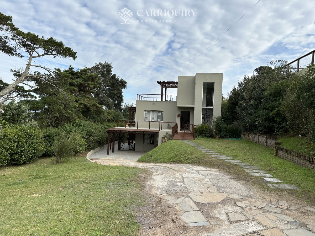 Casa ID.7487/Alquiler-casa-3-dormitorios-mas-servicio-en-Manantiales- - Venta casa con vista al mar. Punta Ballena 