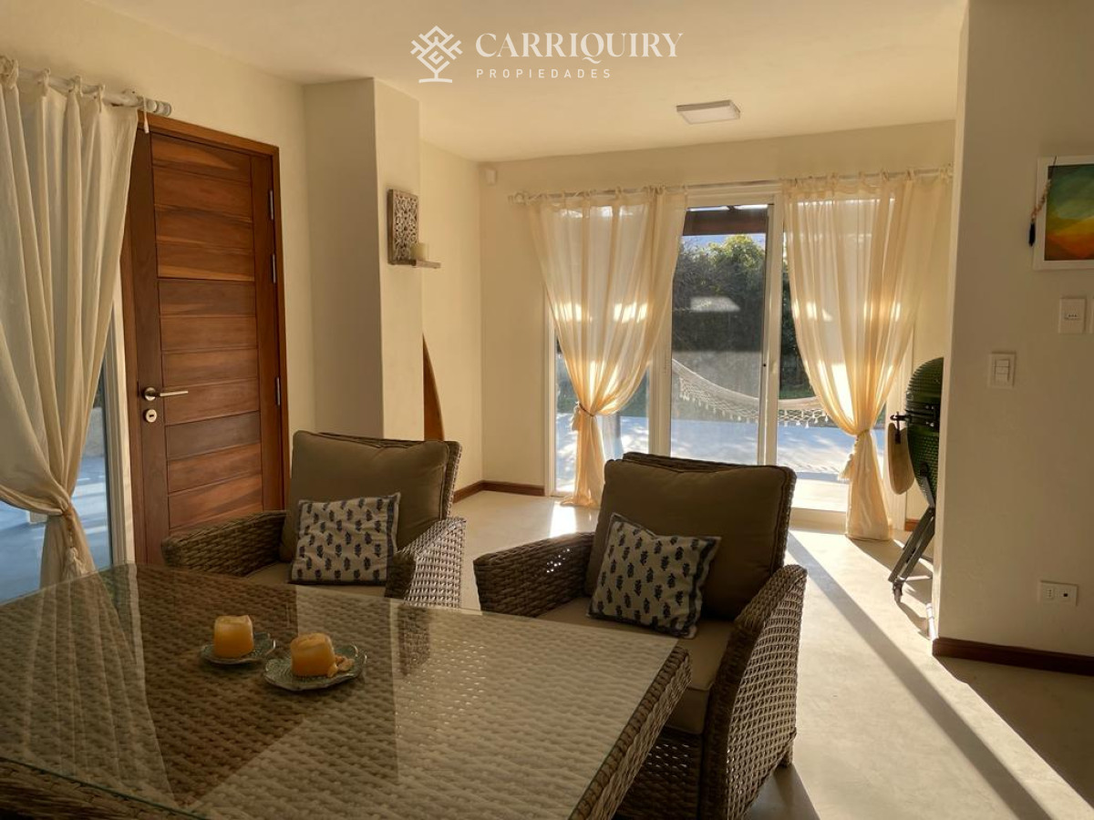 Casa ID.7487/Alquiler-casa-3-dormitorios-mas-servicio-en-Manantiales- - Venta casa con vista al mar. Punta Ballena 