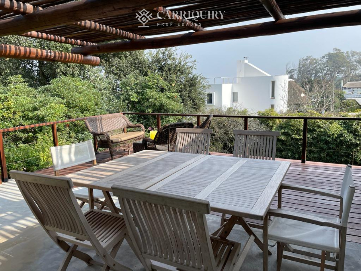 Casa ID.7487/Alquiler-casa-3-dormitorios-mas-servicio-en-Manantiales- - Venta casa con vista al mar. Punta Ballena 